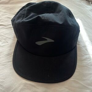 Brooks running hat